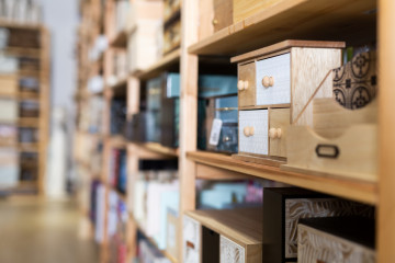 Regal Kleinartikel  - © shutterstock_2031078758.jpg